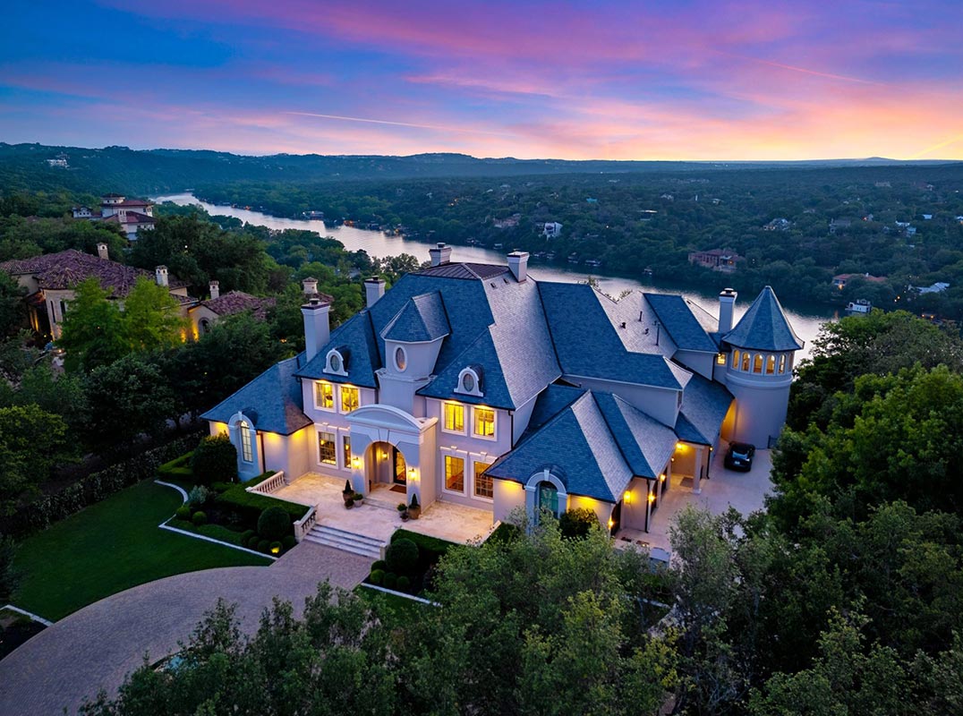 Westlake Manor On 1.15 Lush Acres